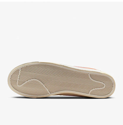 Aito Nike-miesten matalavartiset skeittikengät FJ3694-101