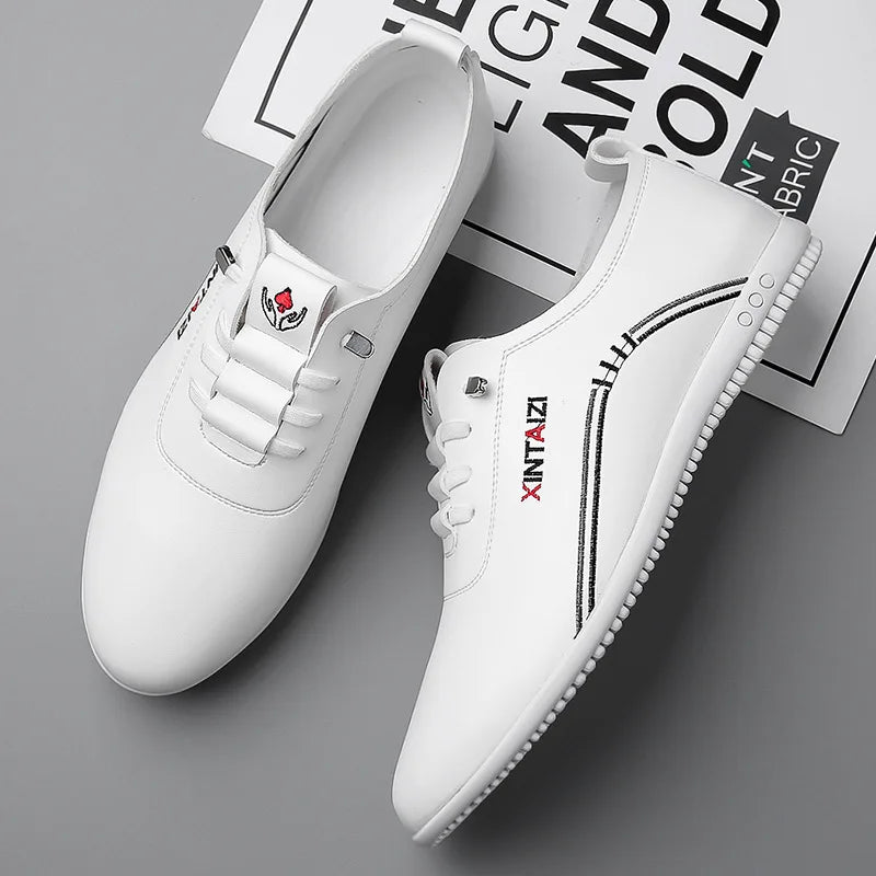 Chaussures en cuir décontractées pour hommes, polyvalentes, affaires, chaussures blanches, mode, anti-ald, mocassins confortables pour hommes, nouveau, léger, plat, 2024