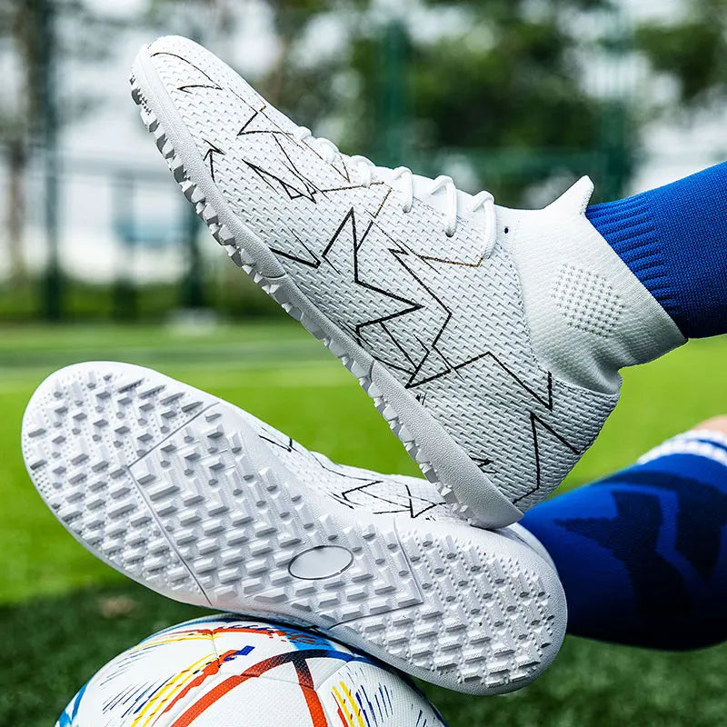 Une paire de chaussures de football en cuir pour jeunes, quatre saisons, avec détails en clous, design robuste à tige haute, tailles 35-46, JC-23152-1