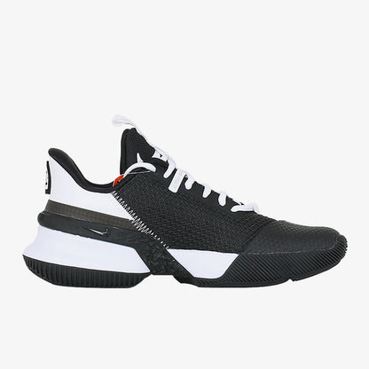 Nike Authentic Ambassador 13 LeBron Ambassador 13 miesten koripallokengät CQ9329-003