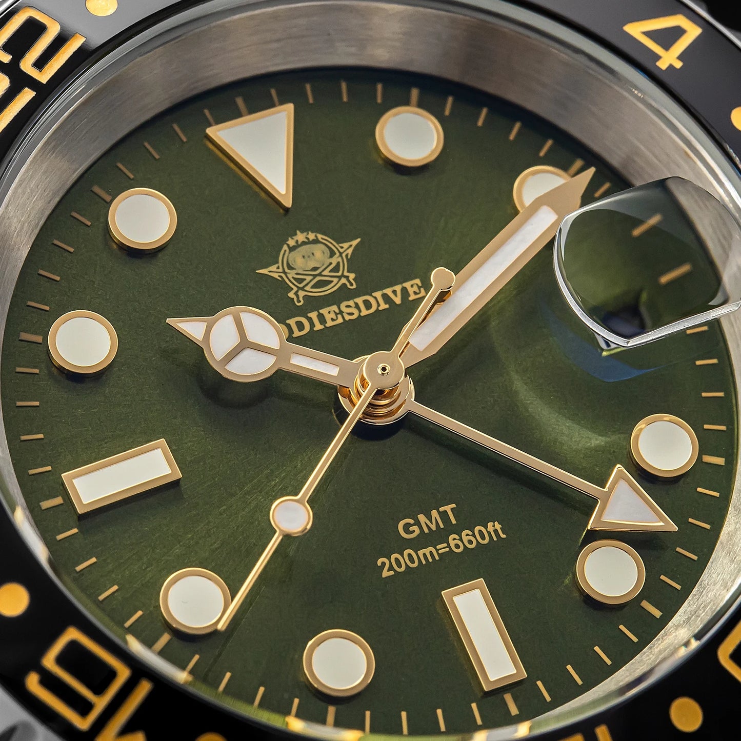 ADDIESDIVE Watch For Men Quartz GMT 20Bar Waterproof BGW9 Super Luminous 316L Stainless Steel Ceramic Bezel Watch