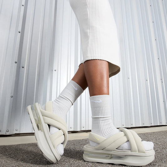 Nike originálne sandále Air Max Isla – dámske módne sandále FJ5929-001
