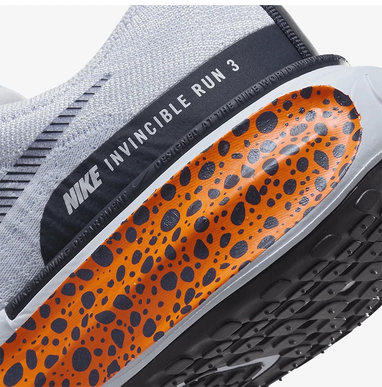 Nike, uudet, aidot naisten päivittäiseen käyttöön tarkoitetut matalaprofiiliset, paksupohjaiset juoksukengät FN7676-900