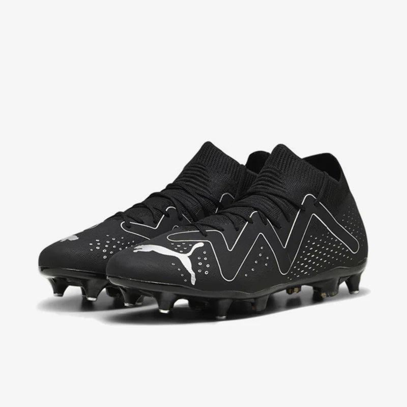 Chaussures de football Puma authentiques pour hommes, style sportif, design rétro simple et durable, modèle 107369-02.