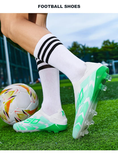 Nowe męskie buty piłkarskie antypoślizgowe dla chłopców, na zewnątrz, bestsellerowe buty do piłki nożnej na trawę i mecze, wysokiej jakości korki, wysokie, lekkie