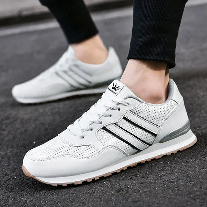 Jesienne buty sportowe męskie, płaskie buty do biegania, białe, trwałe, klasyczne buty casualowe, niskie, modne buty trekkingowe i do chodzenia