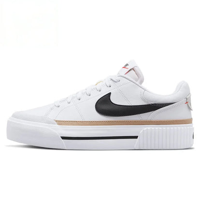 Nike Court Legacy Lift -korotettu pohja: luistamaton, mukava iskunvaimennus, kestävät klassiset lenkkarit DM7590-112