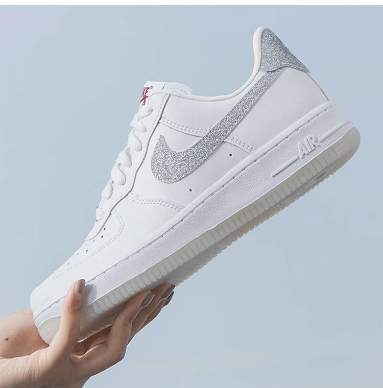 Sneakers casual minimaliste classiche da donna Nike, nuove e originali, HQ3461-191