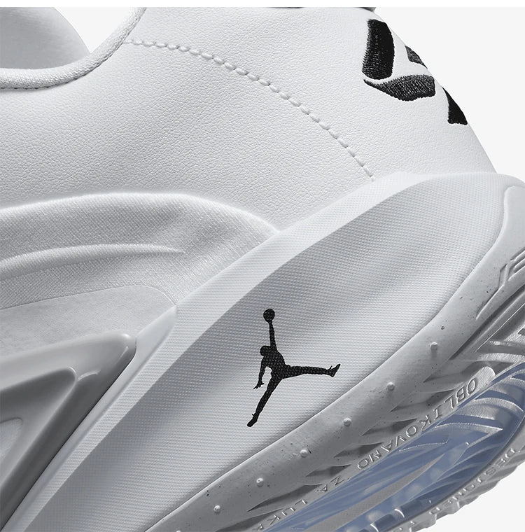 Nike Authentic JORDAN miesten pehmustetut matalavartiset koripallokengät FQ7455-106