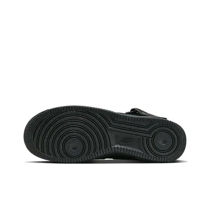 Nike Air Force 1 Mid Unisex-sneakers – ankelstöd, klassisk dämpad komfort och slitstark för att kunna bäras hela dagen DQ7666-001