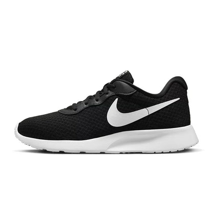 Nike Tanjun – pohodlné, univerzální, prodyšné a odolné nízké běžecké boty pro muže a ženy – černé DV7786-001