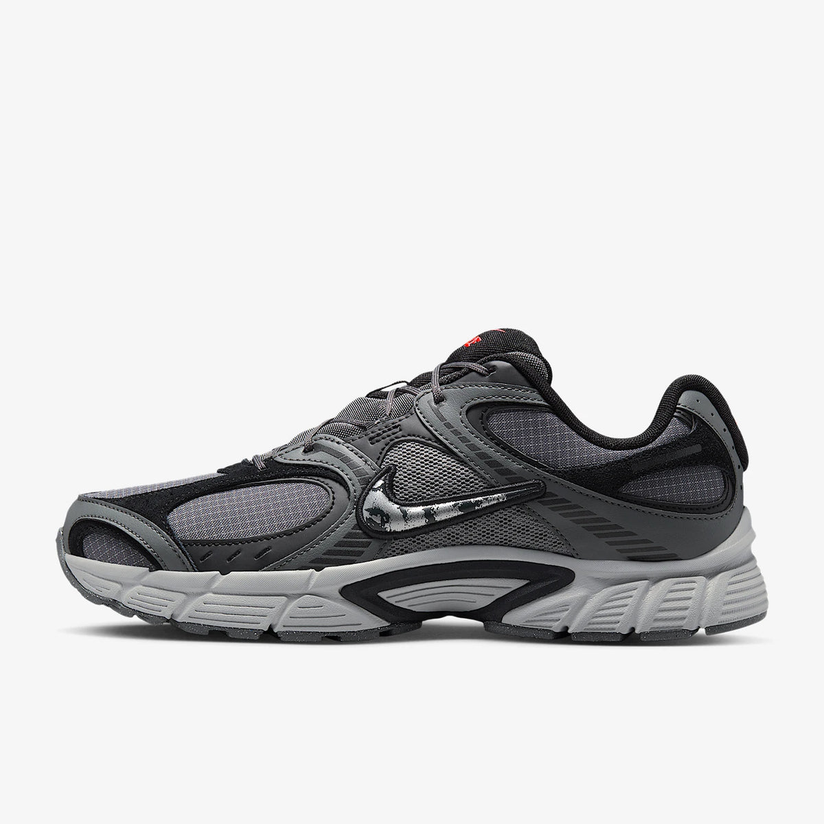 Nike Authentic V5 RNR SE miesten pehmustetut, kulutusta kestävät urheilukengät IM6769-068