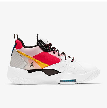 Nike, aidot uuden kauden rennot iskunvaimentavat koripallokengät CK9184-102