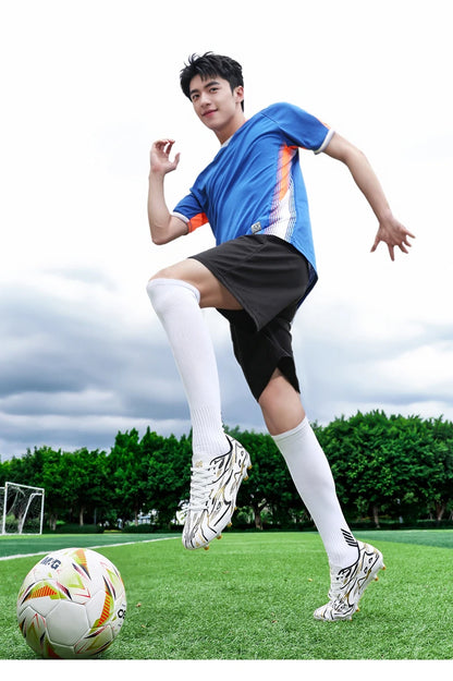 Chaussures de football à crampons longs et basses, chaussures de sport respirantes et antidérapantes pour hommes, chaussures de sport résistantes à l'usure pour l'entraînement sur gazon naturel