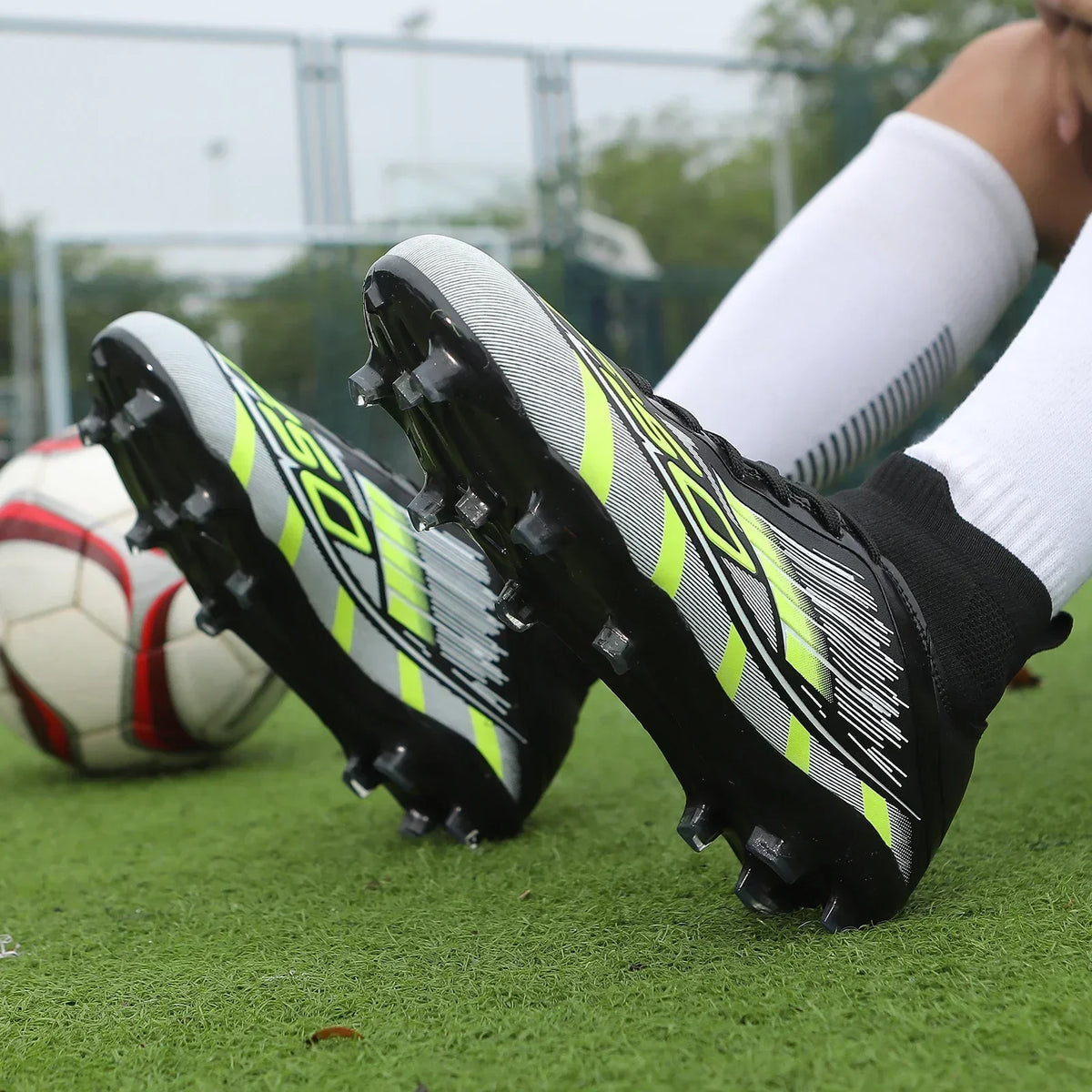 Nouvelles chaussures de football pour hommes, antidérapantes TF/FG, chaussures de sport confortables pour garçons et femmes, chaussures de sport à la cheville, chaussures de football professionnelles, baskets