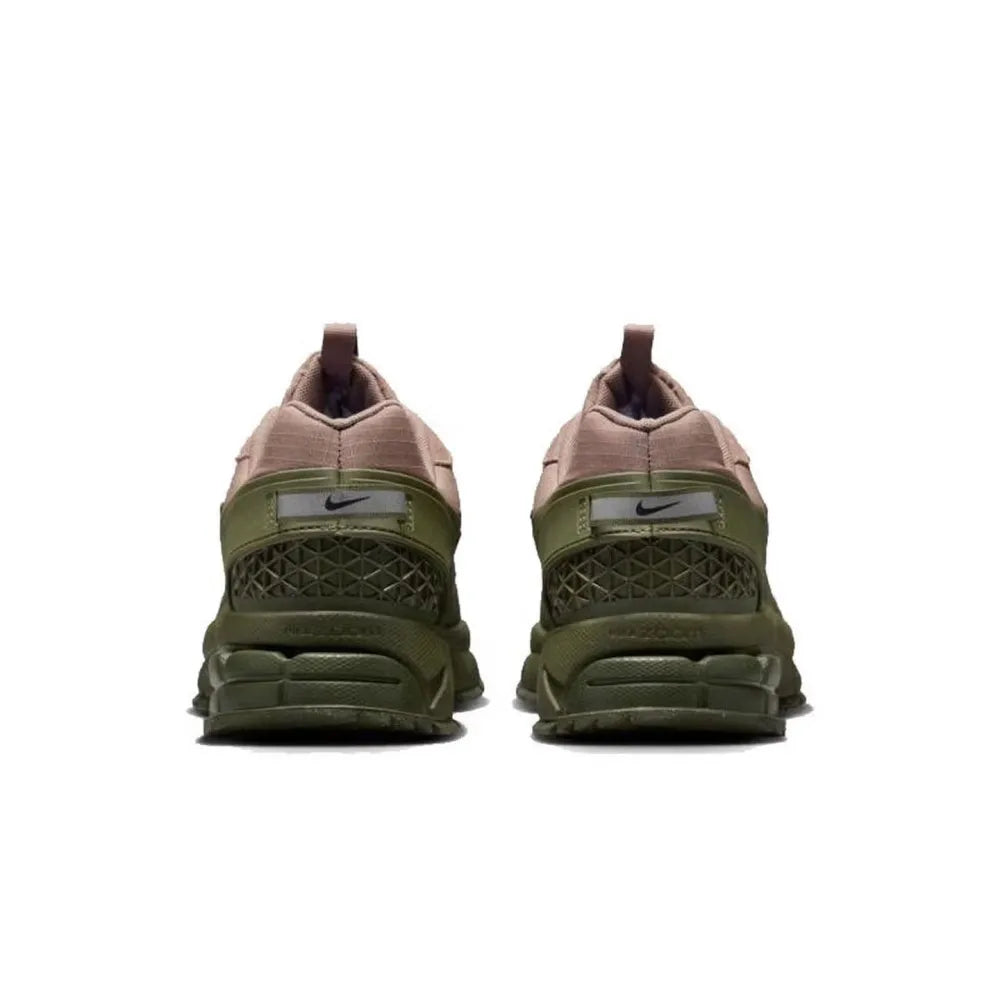 Nike ZOOM VOMERO ROAM Retro módní ležérní běžecké boty pro každodenní nošení a dojíždění, prodyšné, měkké, nízké, pro muže, hnědé FV2295-201