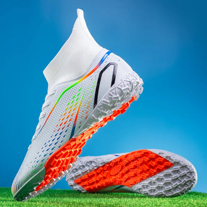 Chaussures de football à crampons multiples, semelle extérieure en caoutchouc à crampons courts et denses, semelle intermédiaire en EVA amortissante, tige synthétique douce et respirante, confort