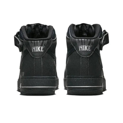 Nike Air Force 1 Mid Unisex-sneakers – ankelstöd, klassisk dämpad komfort och slitstark för att kunna bäras hela dagen DQ7666-001