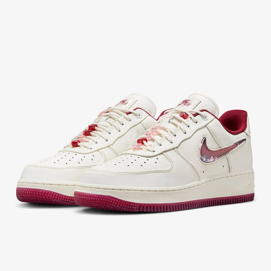 Nike eredeti Air Force 1 női platformos, strapabíró sportcipő FZ5068-161