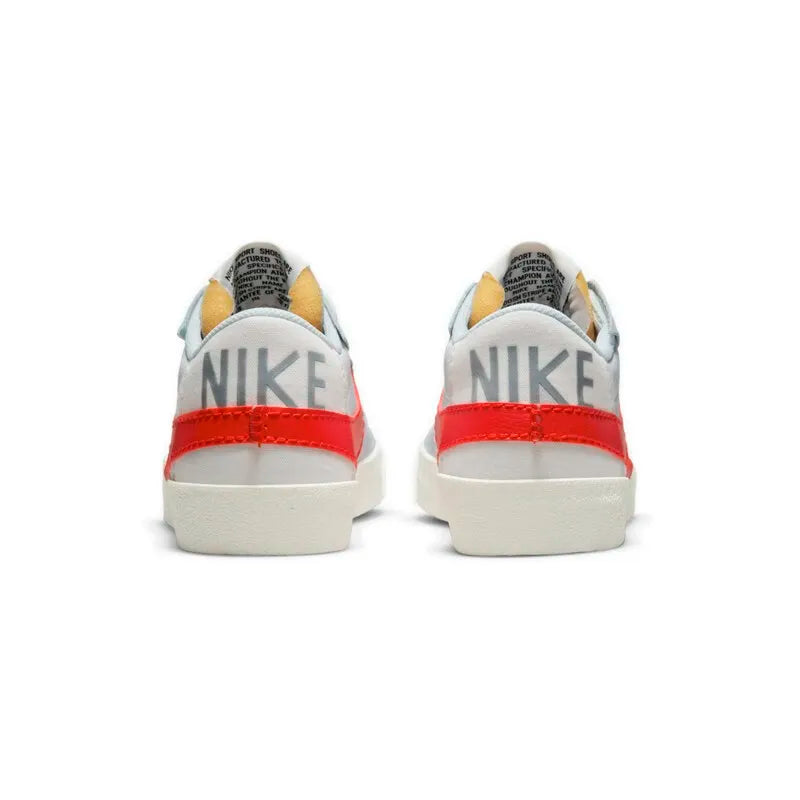 Nike Blazer Retro – ležérní tenisky, klasický retro design, pohodlné odpružení, univerzální styl, unisexový model DQ8769-100