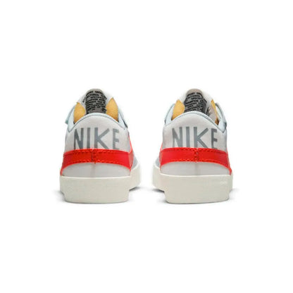 Nike Blazer Retro – ležérní tenisky, klasický retro design, pohodlné odpružení, univerzální styl, unisexový model DQ8769-100