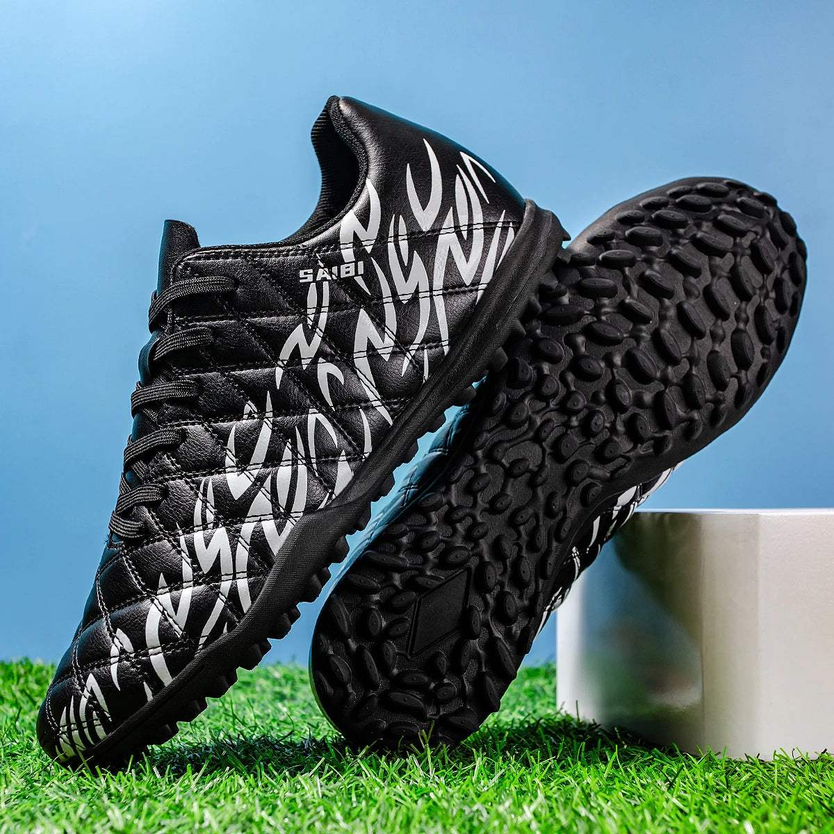 Chaussures de football TF multi-terrain adaptables, en tissu PU respirant et doux pour la peau, semelle en caoutchouc antidérapante, stabilité optimale pour l'entraînement quotidien