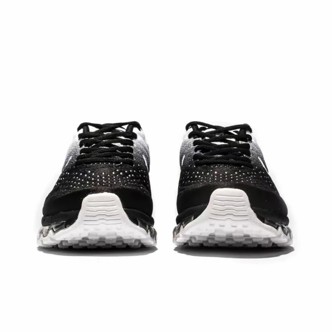 Nové lehké a odolné volnočasové boty Nike z řady Air Max s celoplošným vzduchovým polstrováním, které zajišťují pohodlí a tlumí nárazy 849559-010