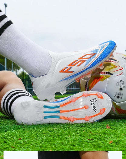 Nouvelles chaussures de football pour hommes, crampons de haute qualité, bottes de football pour terrain en herbe, idéales pour les matchs en extérieur, baskets légères mi-hautes, très vendues, antidérapantes, pour l'e