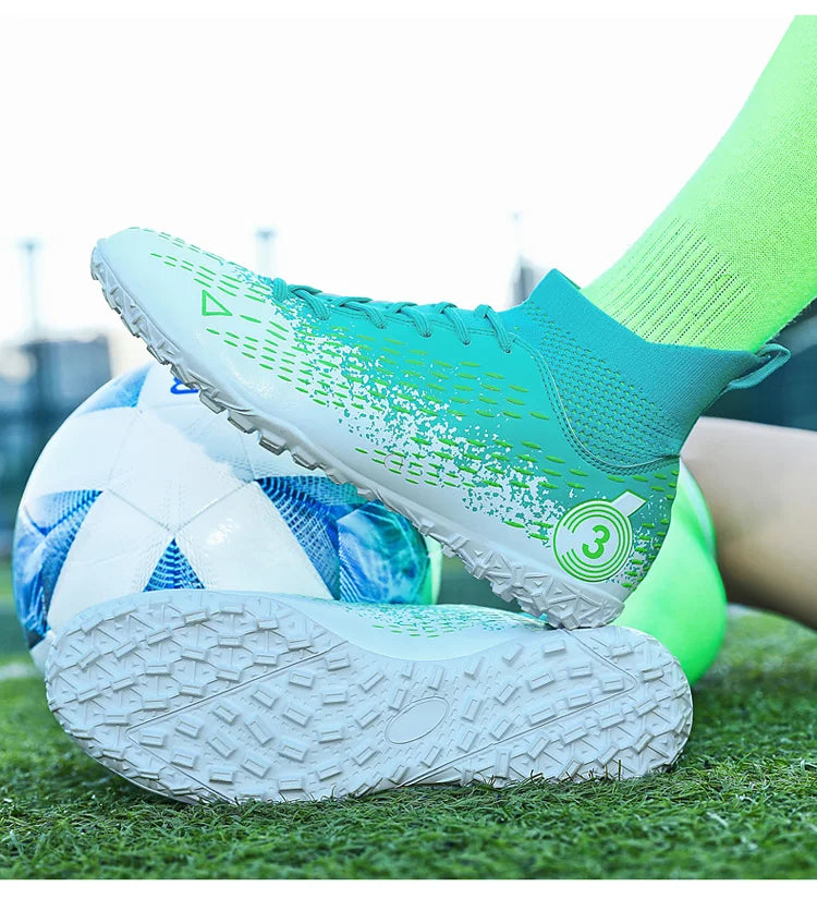 Teenage Adult Football Shoes New Fashion Large Size Sneakers Outdoor Professional Competition Training Football Footwear 31-48