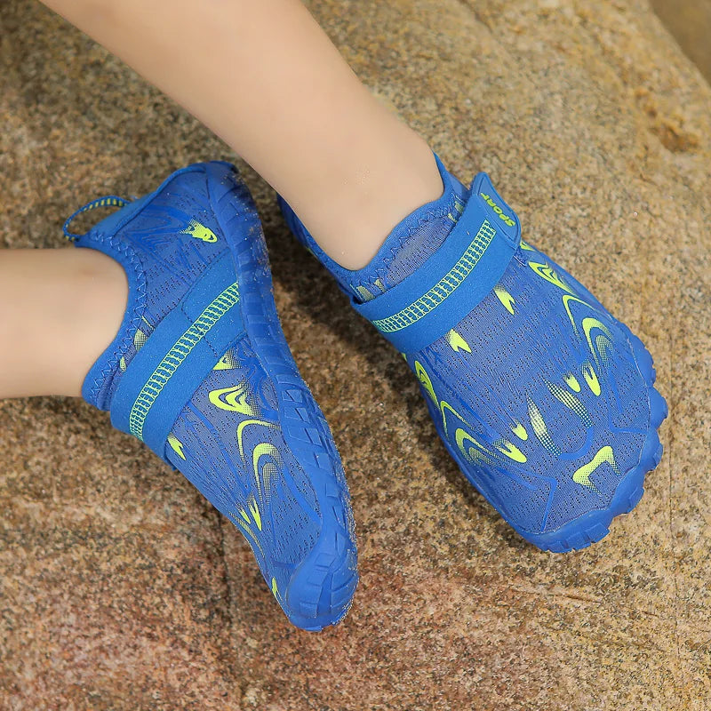 New children's boys and girls beach quick diving shoes, Qianjiang swimming shoes, indoor fitness floor shoes, bathroom shoes, sizes 29-38