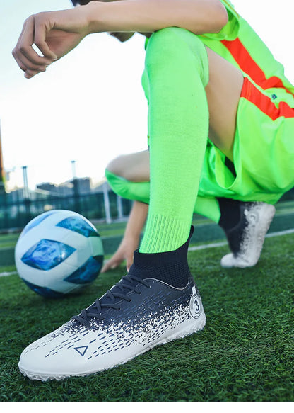 Teenage Adult Football Shoes New Fashion Large Size Sneakers Outdoor Professional Competition Training Football Footwear 31-48