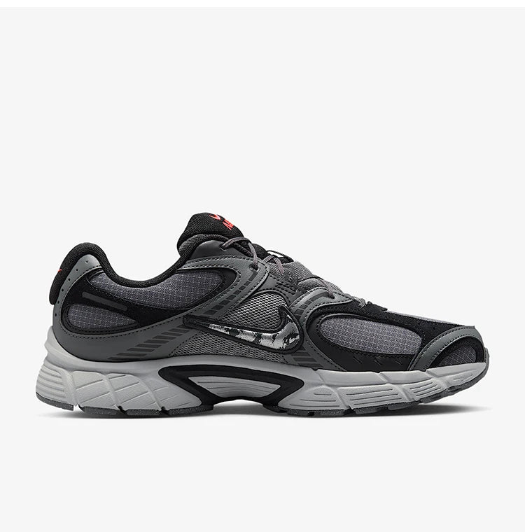 Nike Authentic V5 RNR SE miesten pehmustetut, kulutusta kestävät urheilukengät IM6769-068