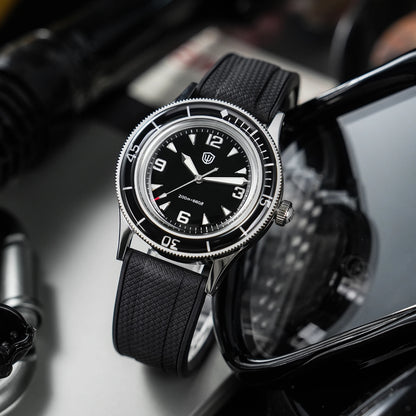 Watchdives WD50Q 38mm Watch Stainless Steel VH31 Sweep Seconds Quartz Movement Men Watches Bubble Sapphire Luminous Waterproof
