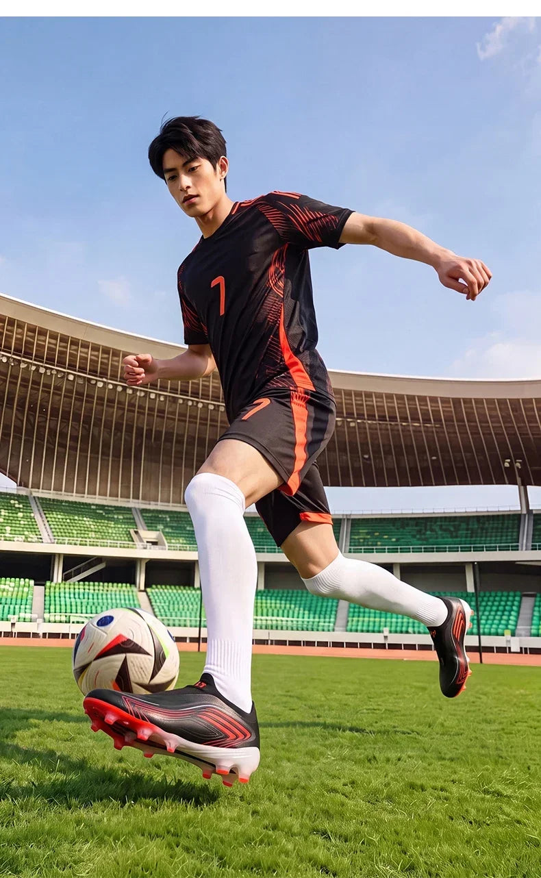 Nouvelles chaussures de football pour hommes TF/FG, modèle professionnel unisexe, très populaires, chaussures de futsal ultra-légères, chaussures de football de haute qualité, chaussures de sport pour femmes.