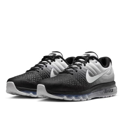 Nové lehké a odolné volnočasové boty Nike z řady Air Max s celoplošným vzduchovým polstrováním, které zajišťují pohodlí a tlumí nárazy 849559-010