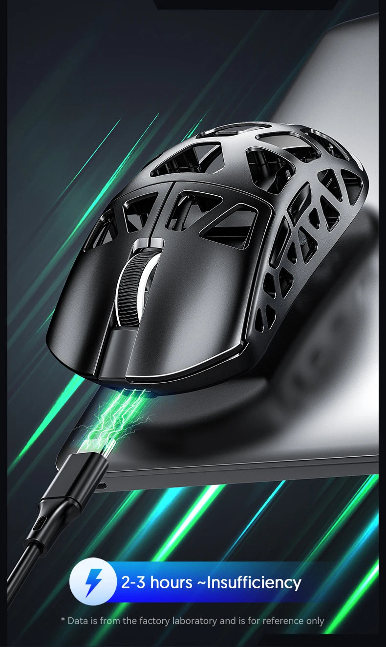 Gaming miška ATTACK SHARK R3 iz magnezijeve zlitine s satasto strukturo, izjemno lahka, 8K Hz, senzor PAW3395, 26000 DPI, ergonomska zasnova