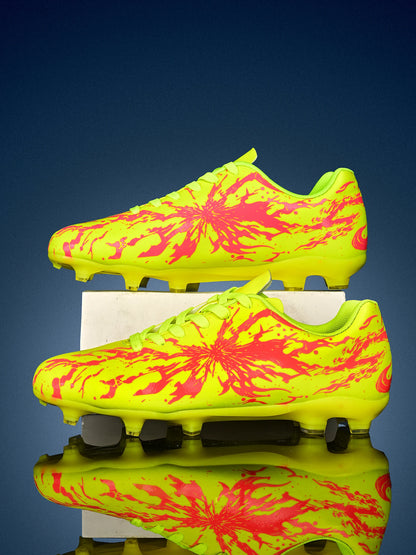 Chaussures de football pour hommes, modèle AG FG, tige en tricot ultra-léger, soutien stable de la voûte plantaire, idéales pour les entraînements prolongés sur terrain de gazon extérieur.