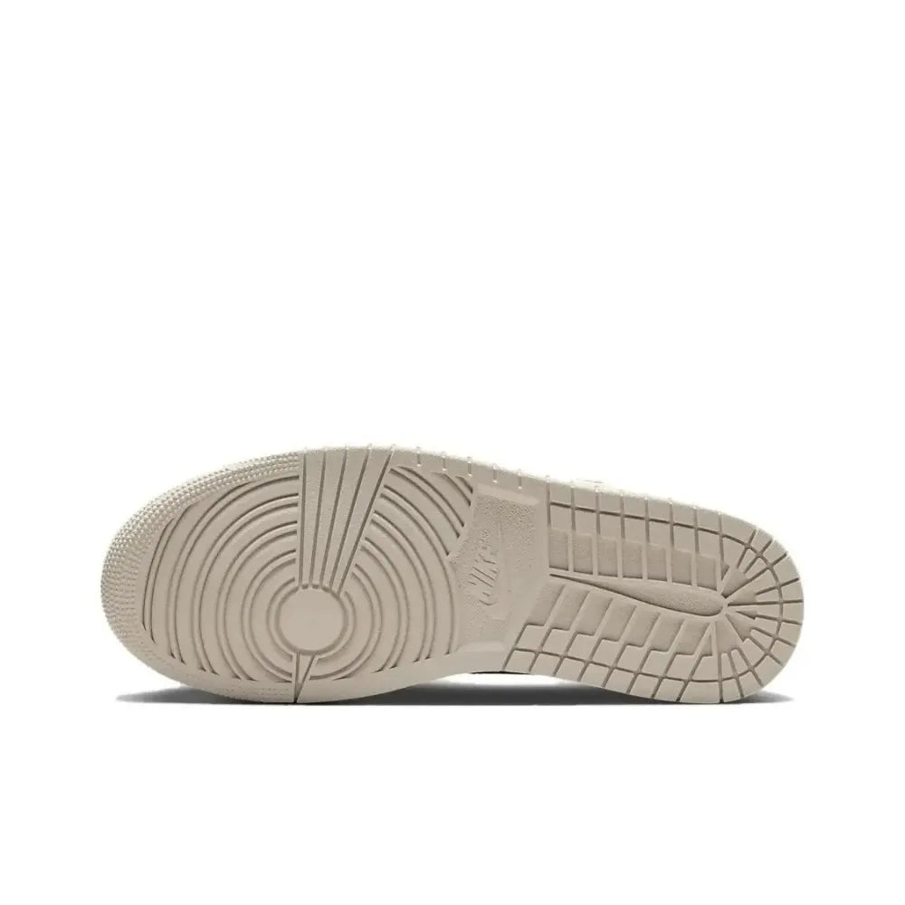 Nike Air Jordan 1 Low unisex-koripallokengät, pehmustettu mukavuus ja kevyt tuki urheiluun ja vapaa-aikaan HQ3440-101