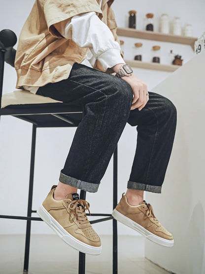 1 pair sports casual skateboarding shoes, comfortable and fashionable, with a snug upper that fits the foot and a slip-resistant sole