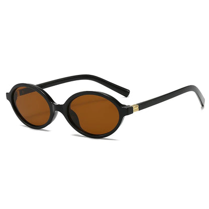 1 Pair of Fashionable Black Round Women's Glasses - UV Resistant Gradient Lenses Glossy Plastic Frame Perfect for Casual Wear