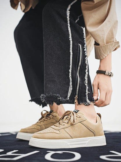 1 pair sports casual skateboarding shoes, comfortable and fashionable, with a snug upper that fits the foot and a slip-resistant sole