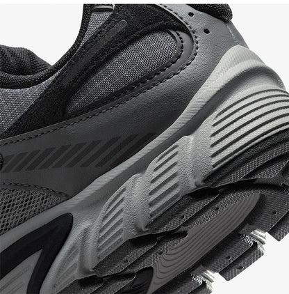 Nike Authentic V5 RNR SE miesten pehmustetut, kulutusta kestävät urheilukengät IM6769-068