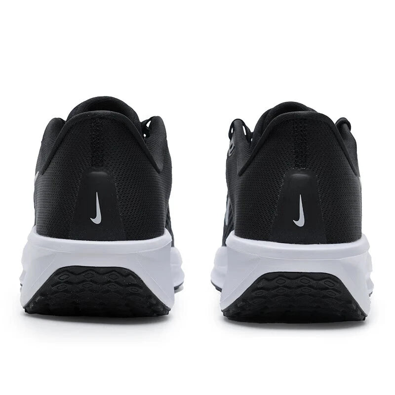 Originálne pánske bežecké tenisky NIKE QUEST 6