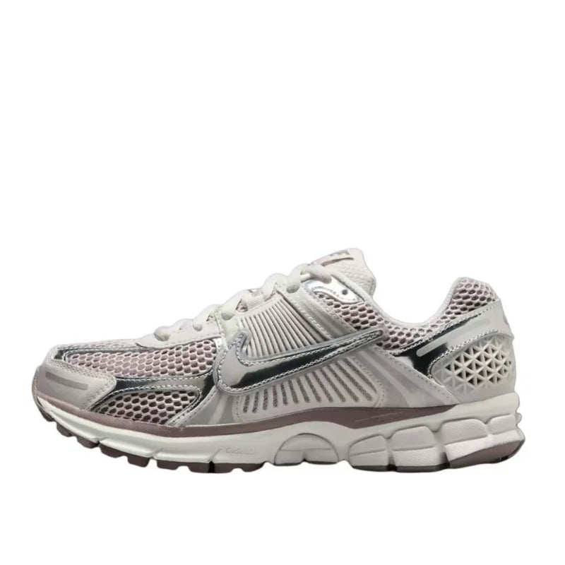 Nike Zoom Vomero 5 Kényelmes, sokoldalú, tartós, lélegző, alacsony szárú női futócipő Ezüst HV6417-001