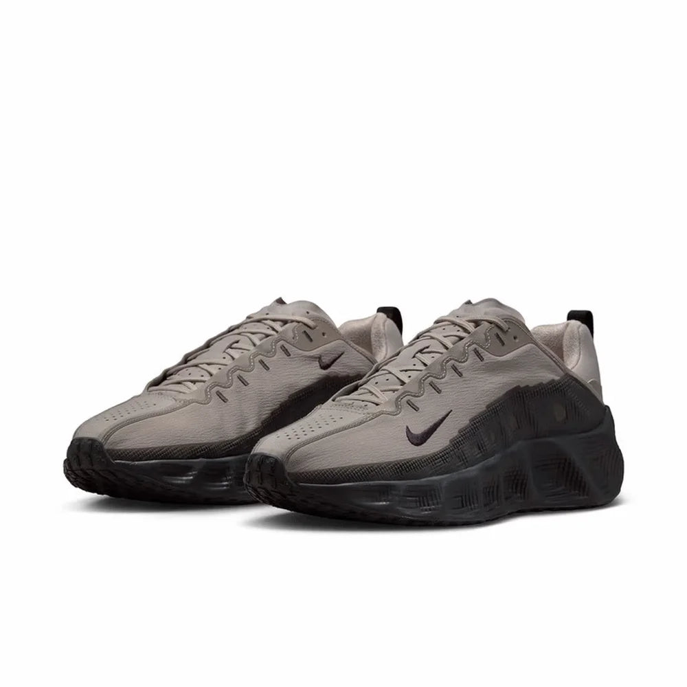 Sneakers da uomo Nike AVA ROVER — Sneakers versatili di ispirazione retrò con suola antiscivolo e ammortizzante resistente IM9327-001