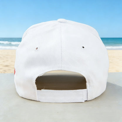 A fashionable white American hat with "45-47" details, perfect for a beach outing, ideal for a leisurely walk by the seaside or