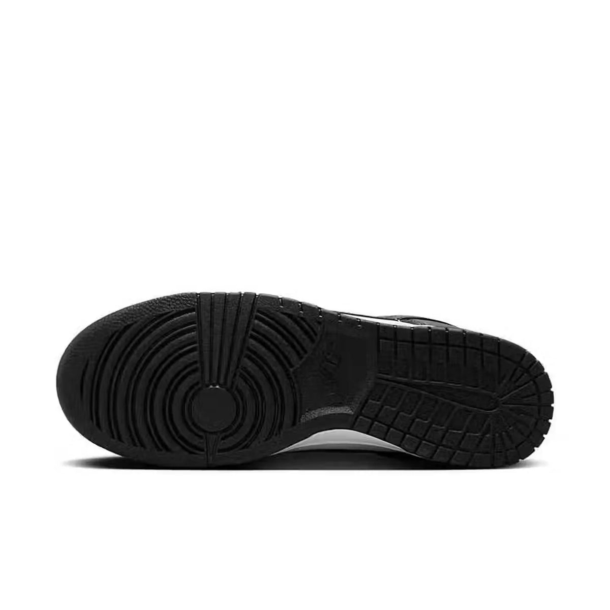 Nike Dunk SB Trendikkäät ja minimalistiset, nämä jokapäiväiseen käyttöön tarkoitetut vapaa-ajan lenkkarit tarjoavat mukavuutta ja kestävyyttä. HF5441-100