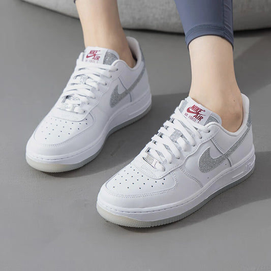 Sneakers casual minimaliste classiche da donna Nike, nuove e originali, HQ3461-191
