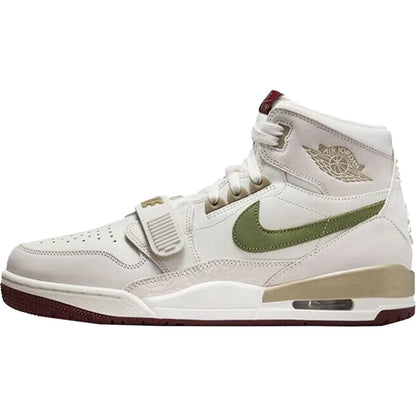 Nike:n aidot Air Jordan -miesten korkeavartiset, kestävät vapaa-ajan kengät HF0745-131