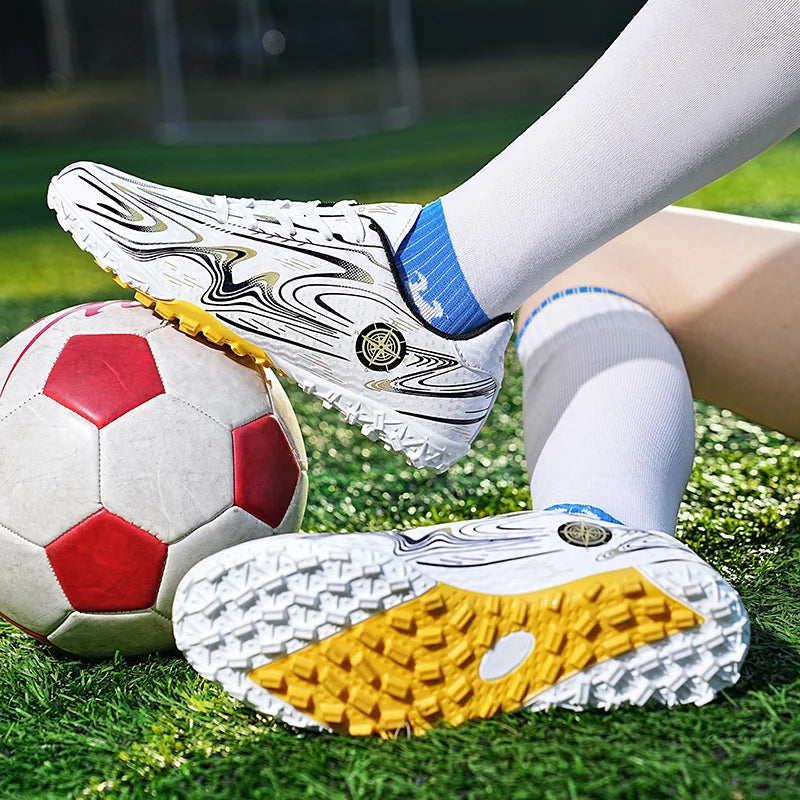 Chaussures de Football basses pour hommes, crampons de Football professionnels pour enfants en plein air, baskets d'entraînement sur gazon de haute qualité, chaussures de Sport, nouvelle collection